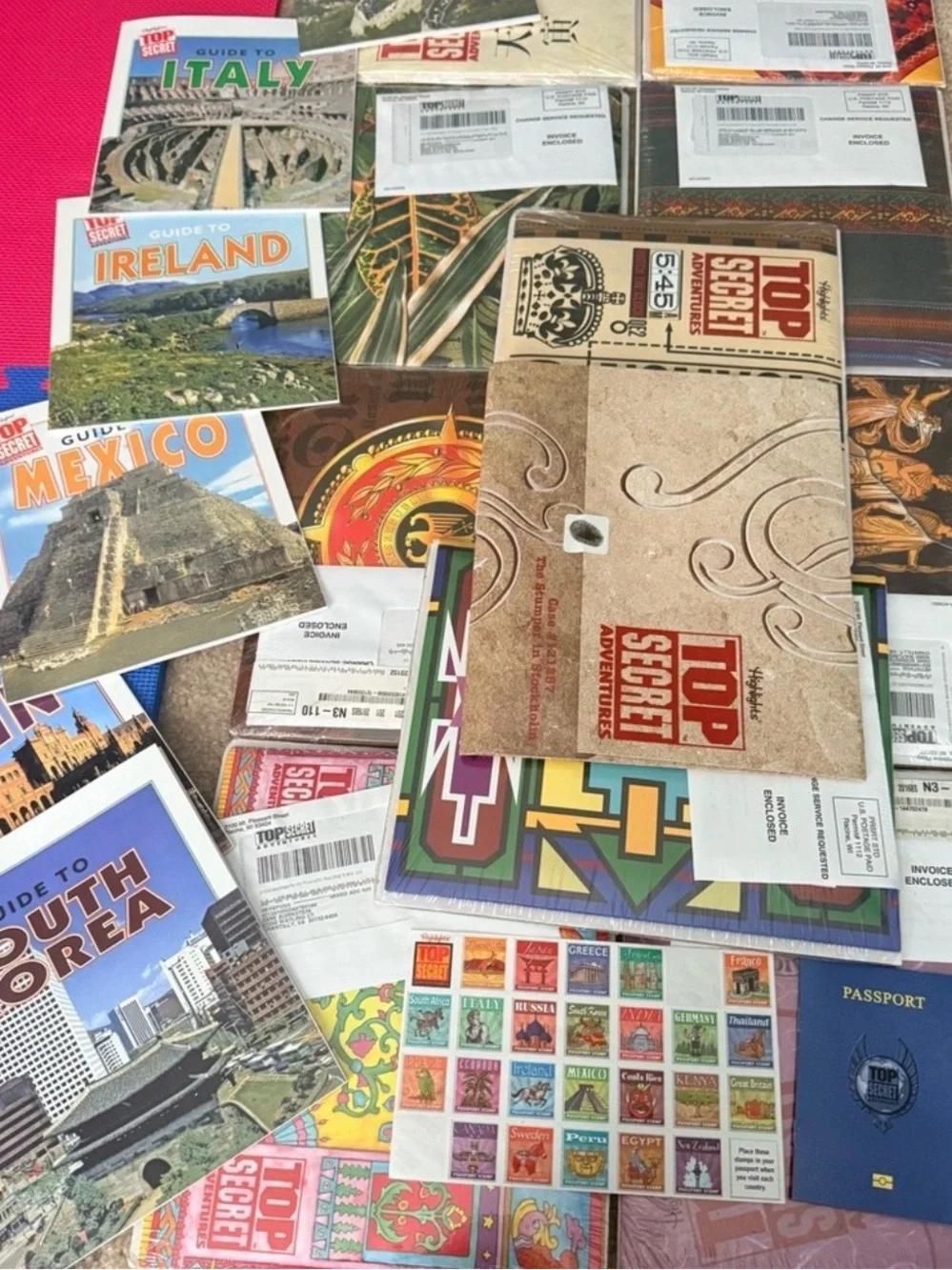 Travel Guide Set - Multi-Color